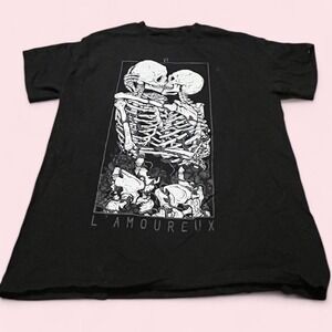 Medium skater alt Black & white y2k skeleton grungy love emo tshirt